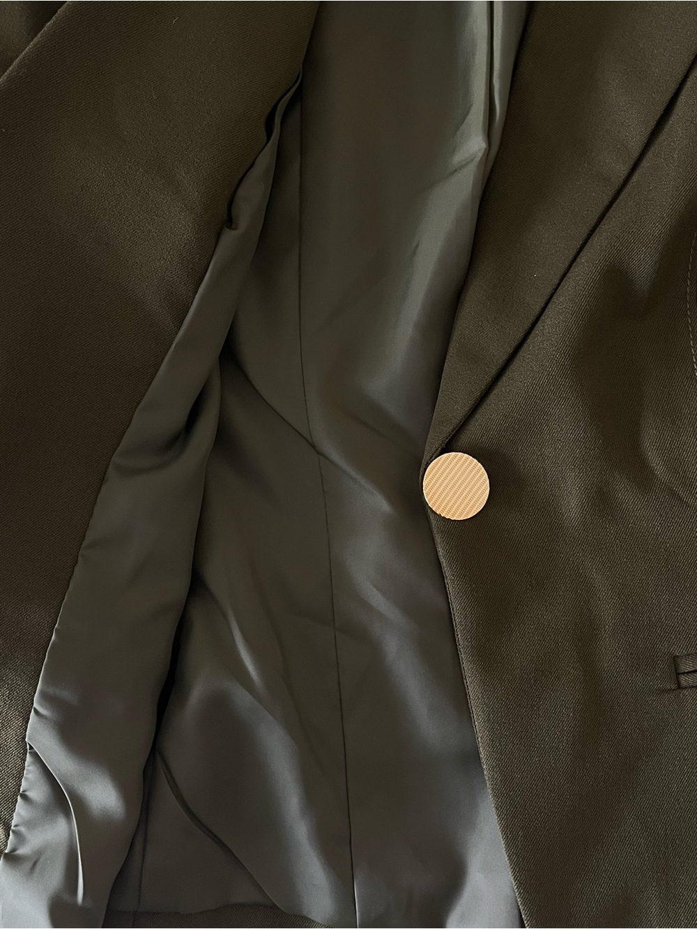 XOXO Single-Button Ruched-Sleeve Blazer - Picture 3 of 6